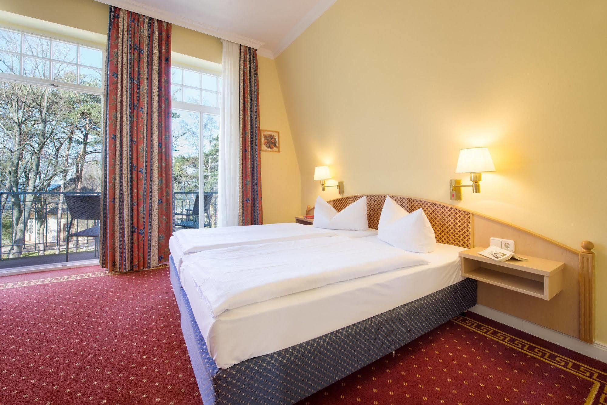 Aparthotel Kuehlungsborn, Villa Am Konzertgarten Екстериор снимка