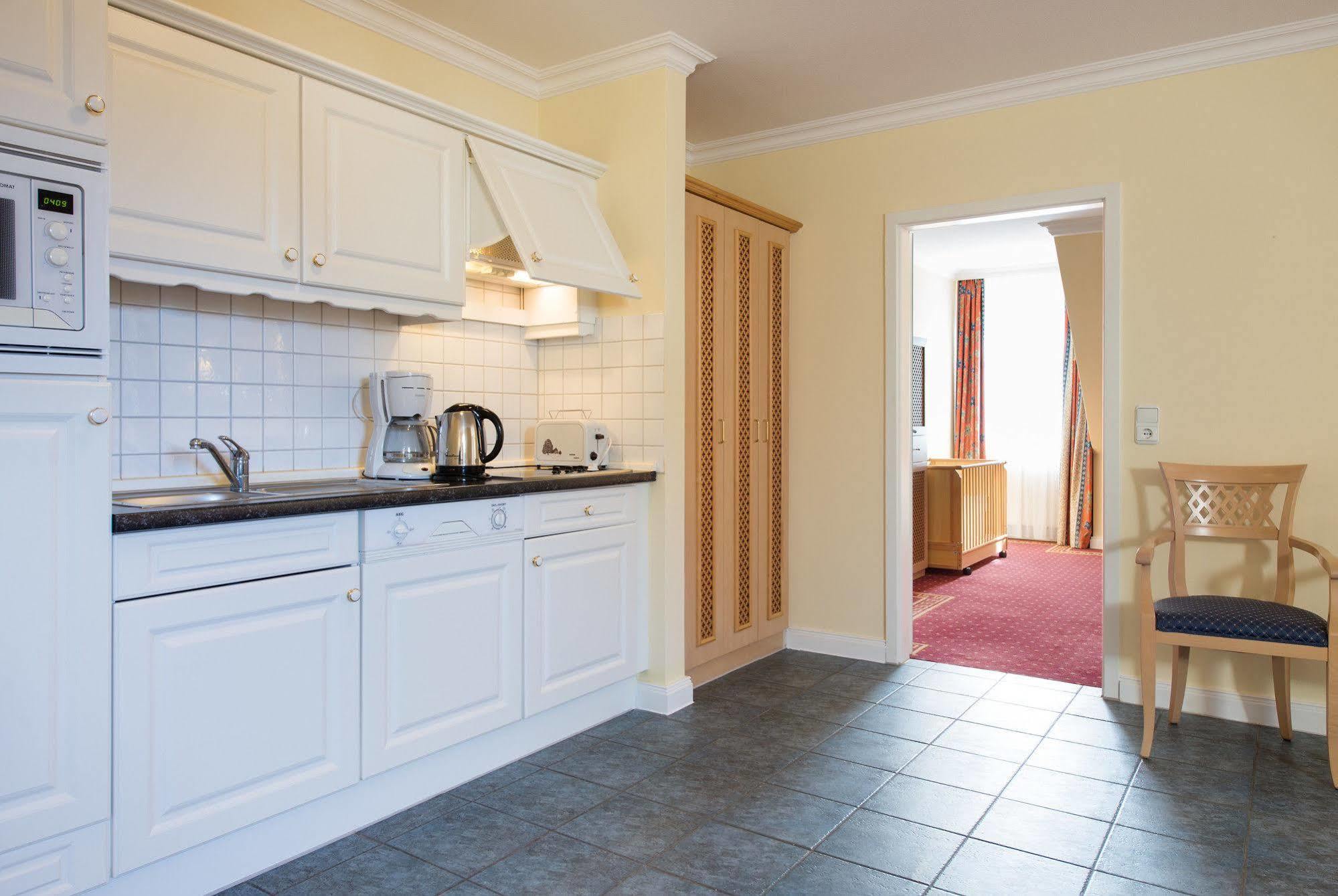 Aparthotel Kuehlungsborn, Villa Am Konzertgarten Екстериор снимка