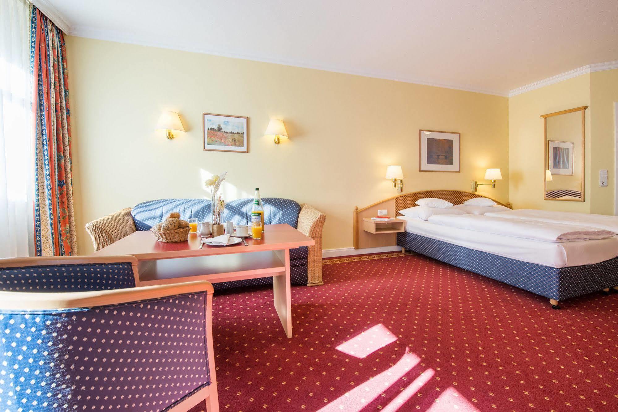 Aparthotel Kuehlungsborn, Villa Am Konzertgarten Екстериор снимка